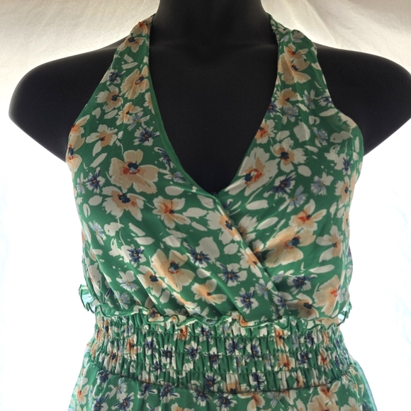 Gorgeous Green Sundress 💚 - Picture 5 of 9